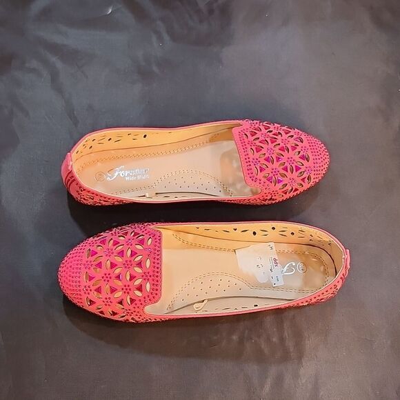 BRAND NEW FOREVER WIDE WITHD  COMFORTABLE BALLERINA RHINESTONE LASER CUT LOAFER - Picture 10 of 16